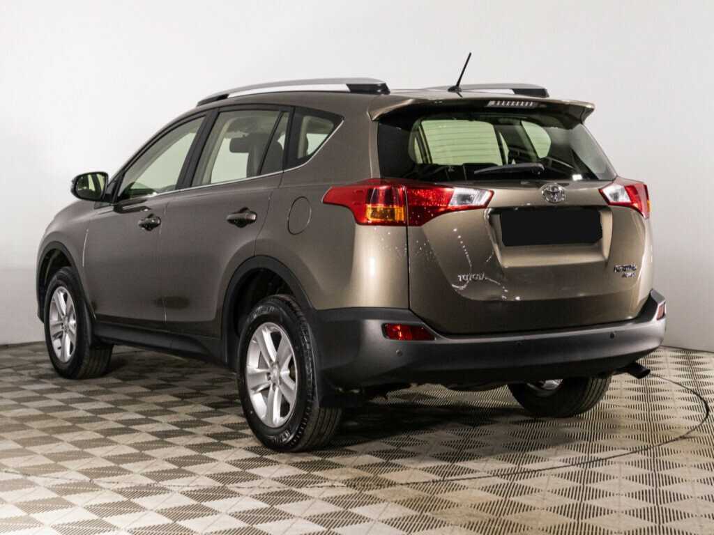 Toyota RAV4 с пробегом — 2013 год. Фото: #6