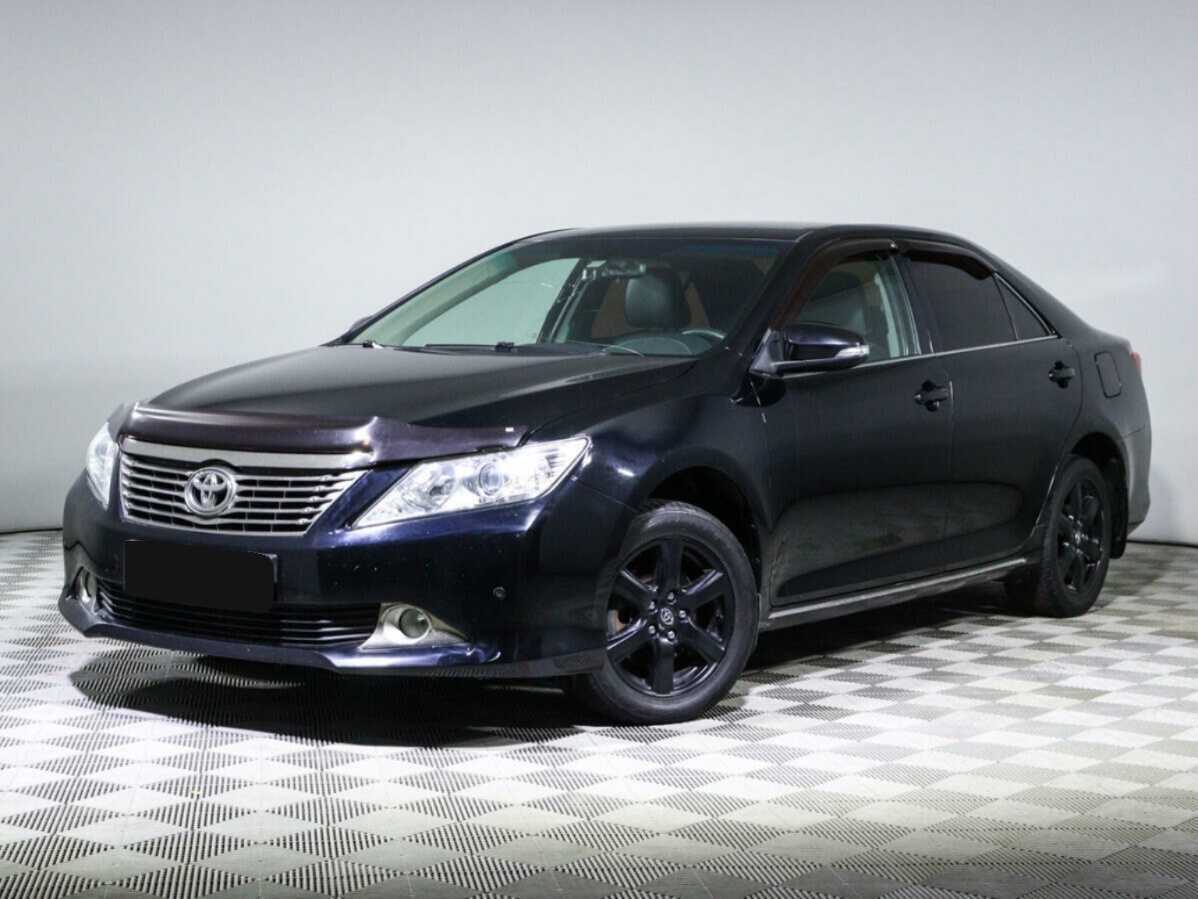 Toyota Camry с пробегом — 2013 год. Фото: #0
