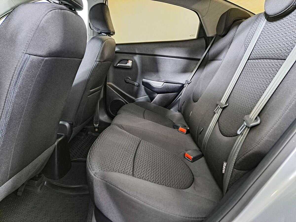 Kia Rio с пробегом — 2017 год. Фото: #7