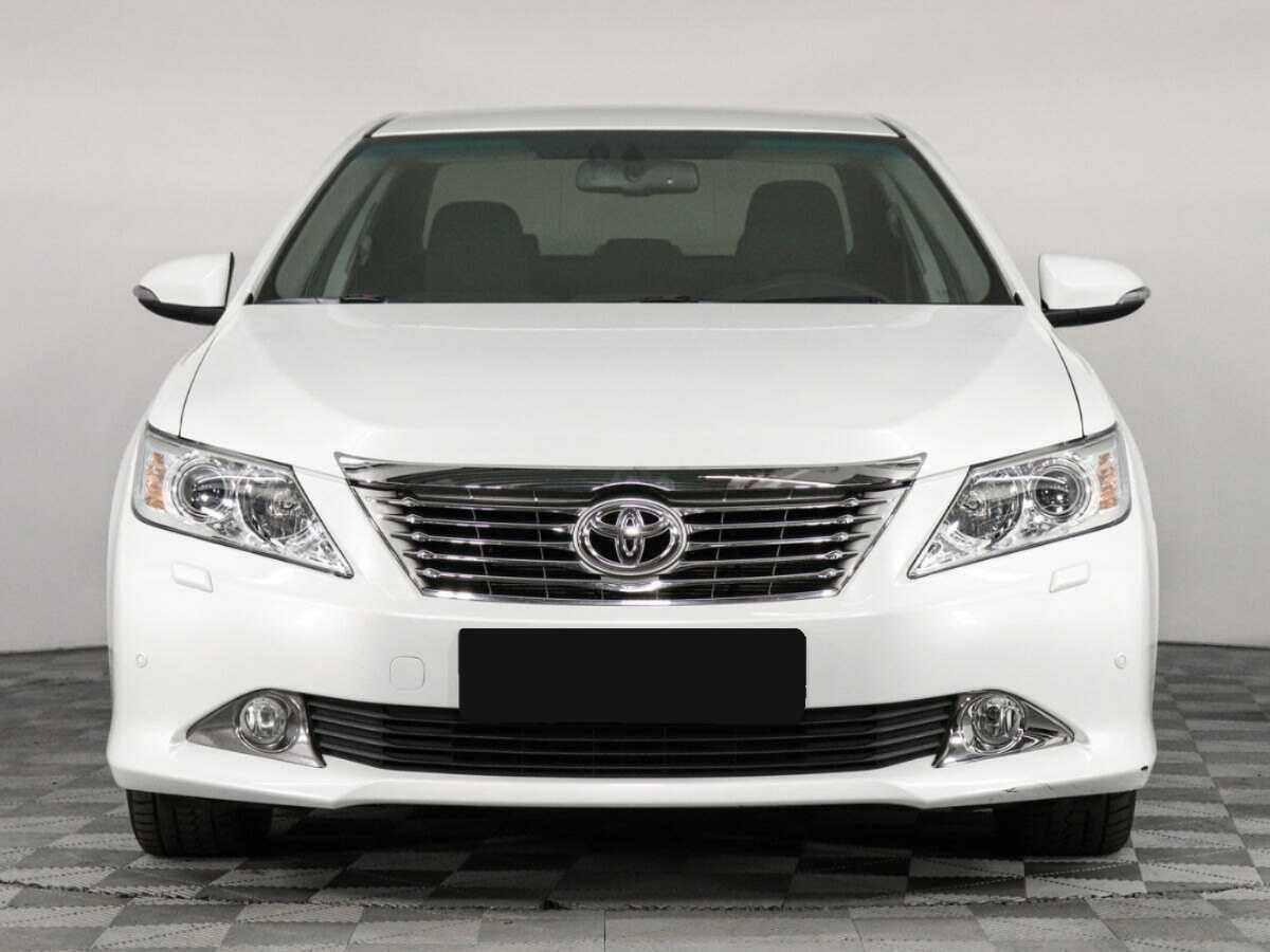 Toyota Camry с пробегом — 2014 год. Фото: #1