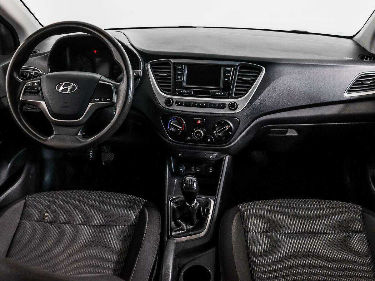 Hyundai Solaris с пробегом — 2019 год. Фото: #11