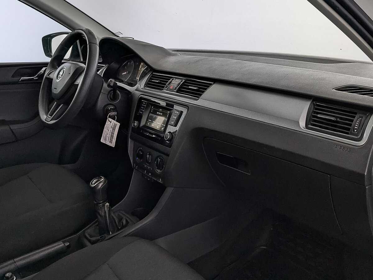 Skoda Rapid с пробегом — 2017 год. Фото: #12