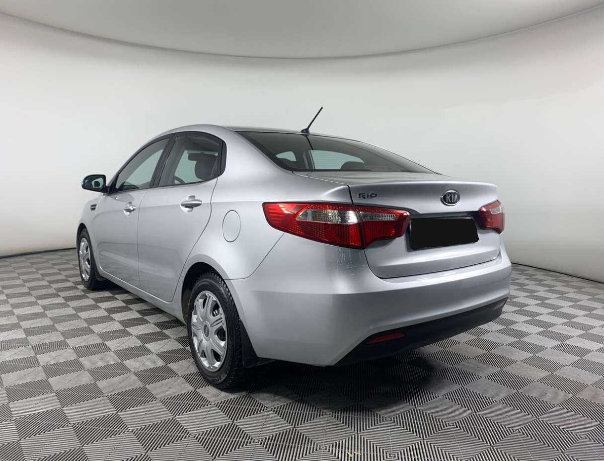 Kia Rio с пробегом — 2012 год. Фото: #5