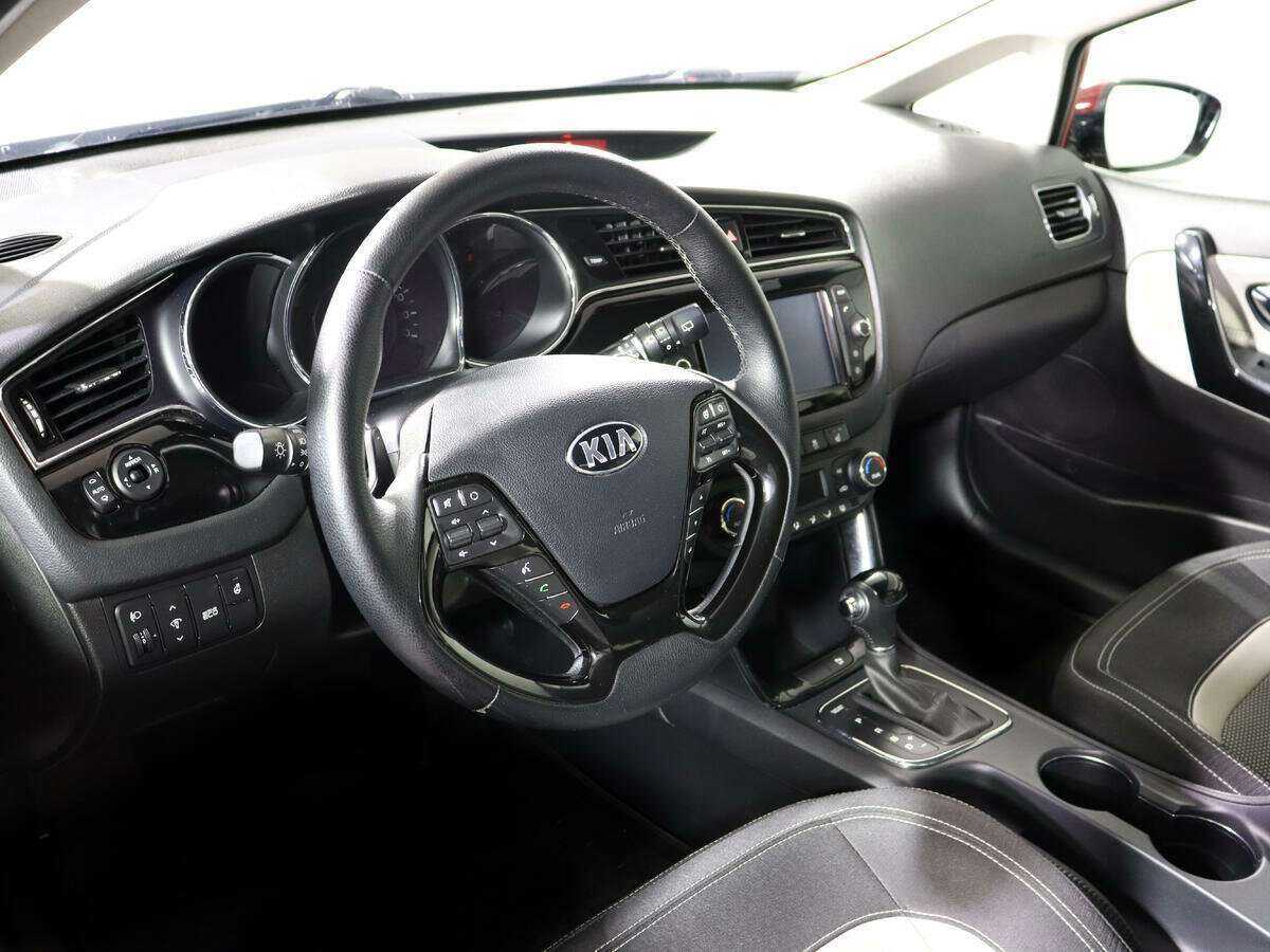 Kia Ceed с пробегом — 2018 год. Фото: #13
