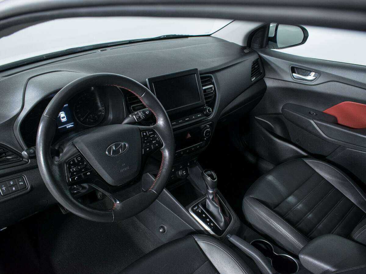 Hyundai Solaris с пробегом — 2020 год. Фото: #12