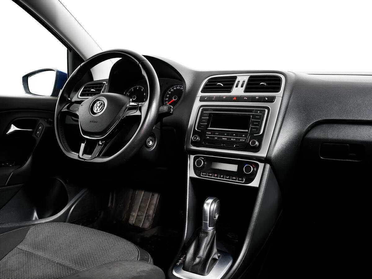 Volkswagen Polo с пробегом — 2017 год. Фото: #8