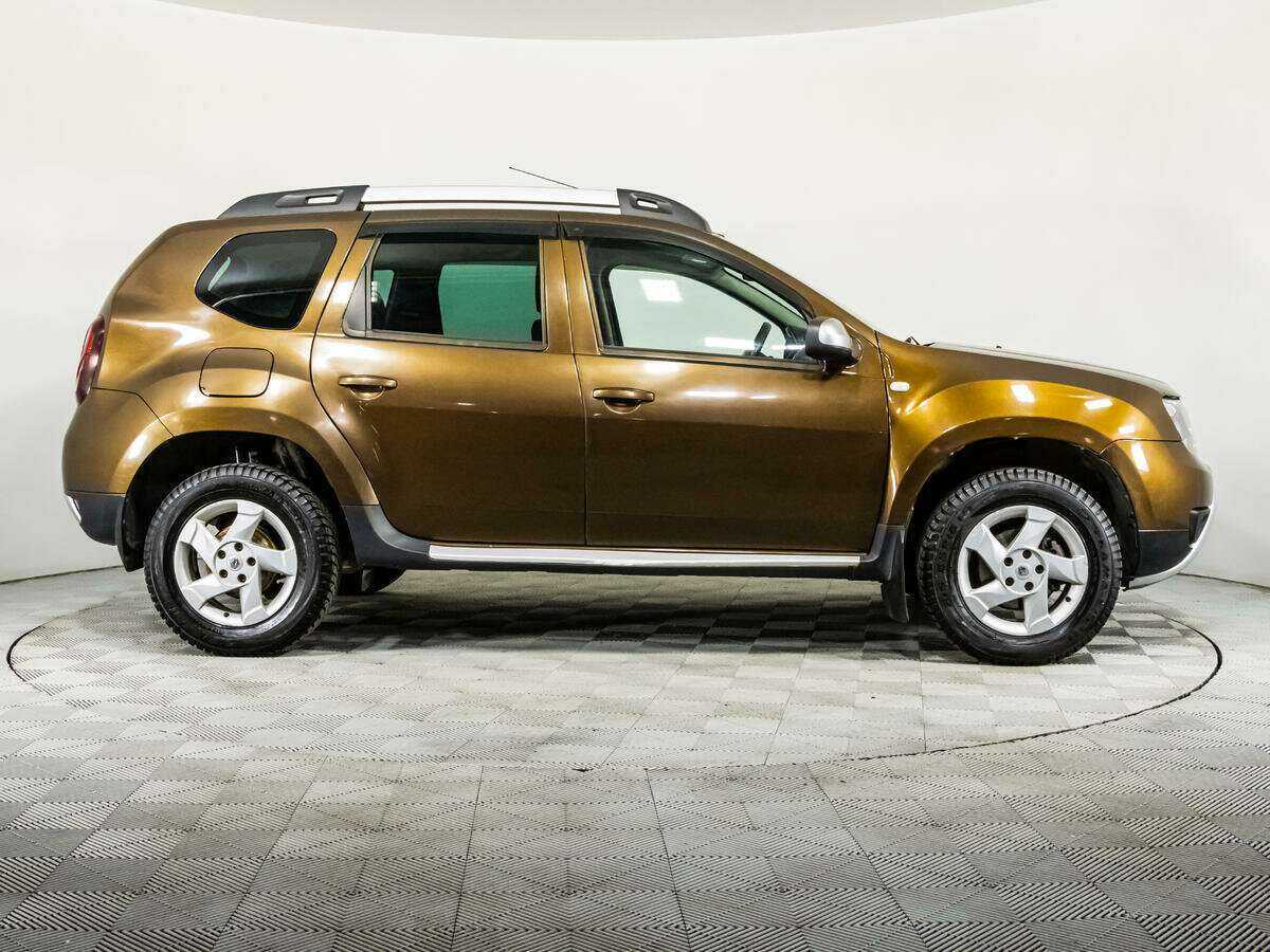 Renault Duster с пробегом — 2015 год. Фото: #3