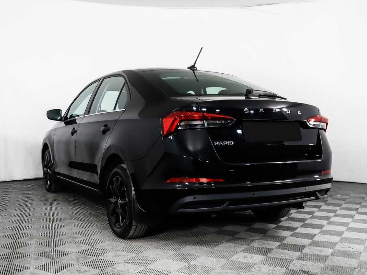 Skoda Rapid с пробегом — 2021 год. Фото: #6