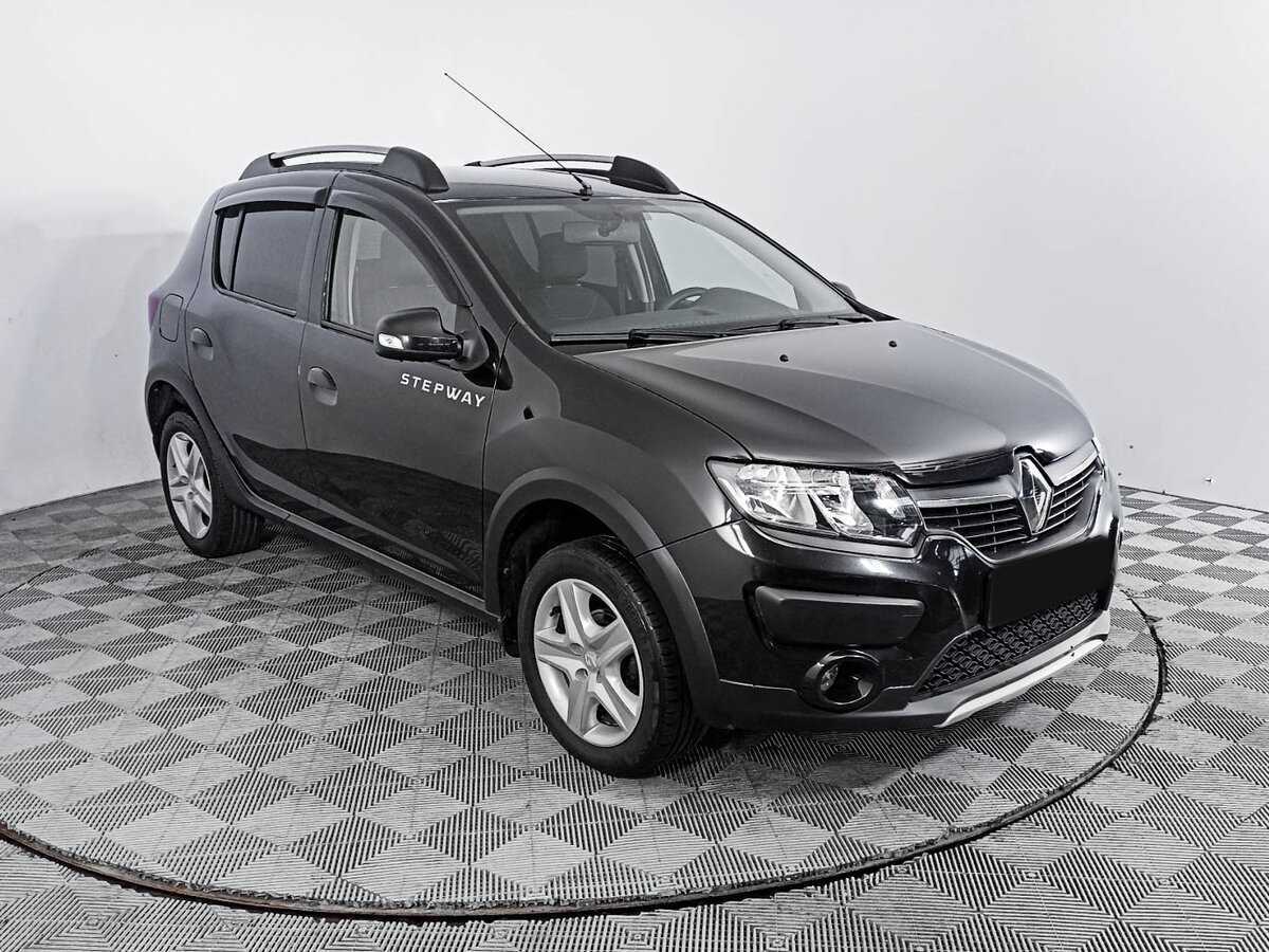 Renault Sandero с пробегом — 2014 год. Фото: #2