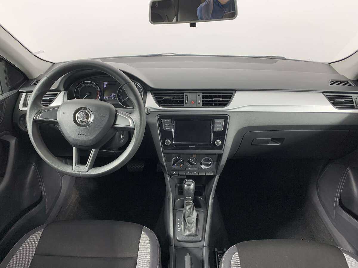 Skoda Rapid с пробегом — 2019 год. Фото: #9
