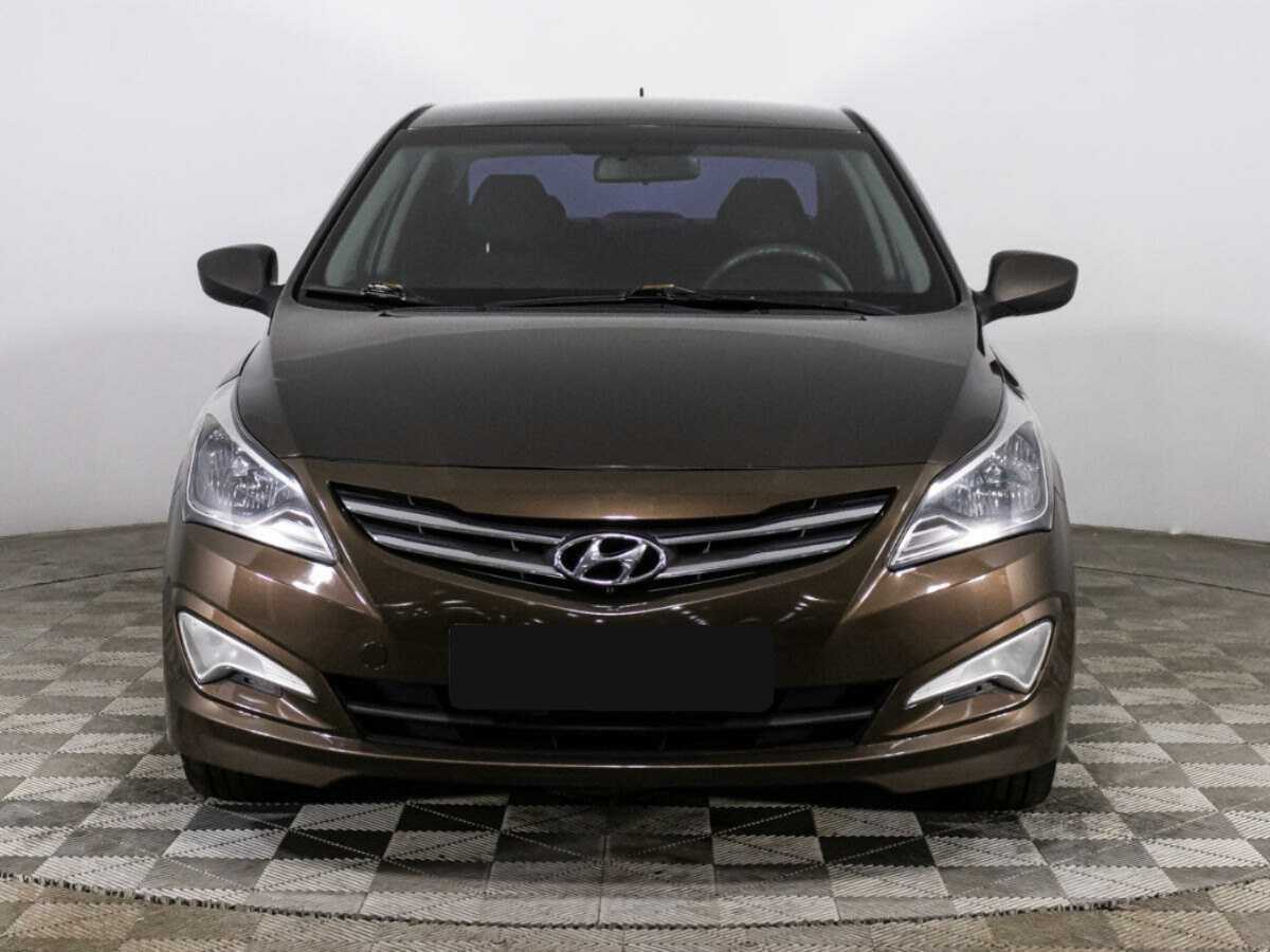 Hyundai Solaris с пробегом — 2015 год. Фото: #1