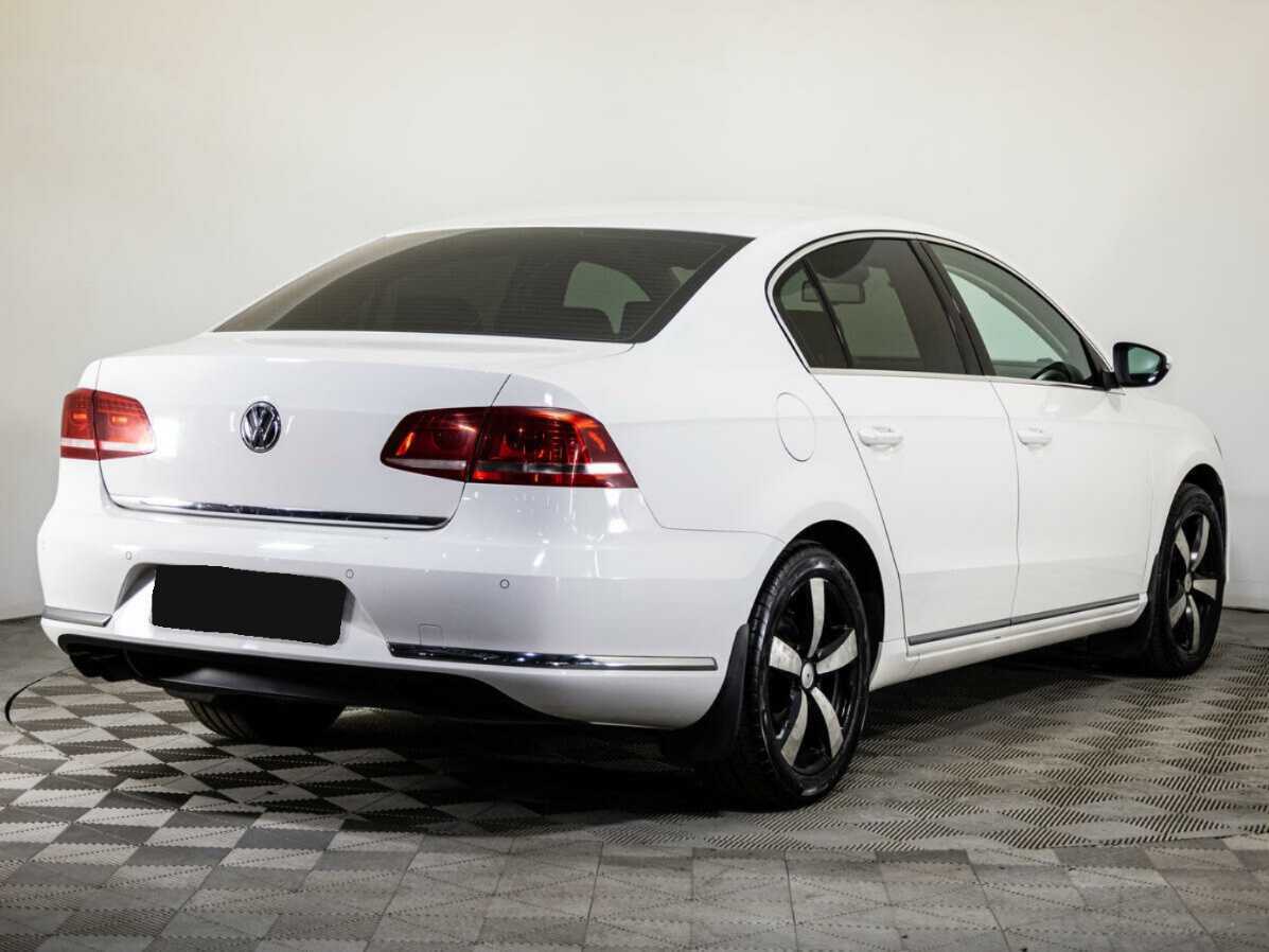 Volkswagen Passat с пробегом — 2013 год. Фото: #3