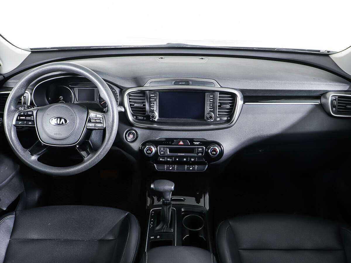 Kia Sorento с пробегом — 2018 год. Фото: #10