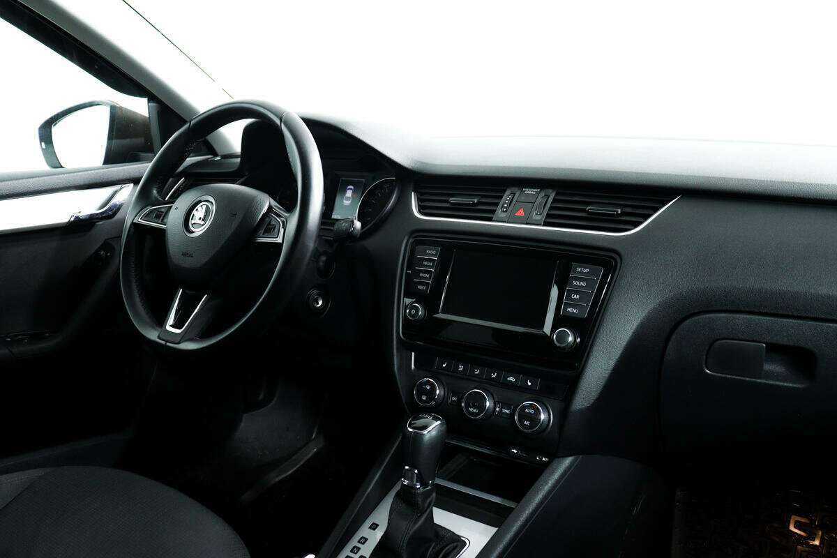 Skoda Octavia с пробегом — 2015 год. Фото: #8