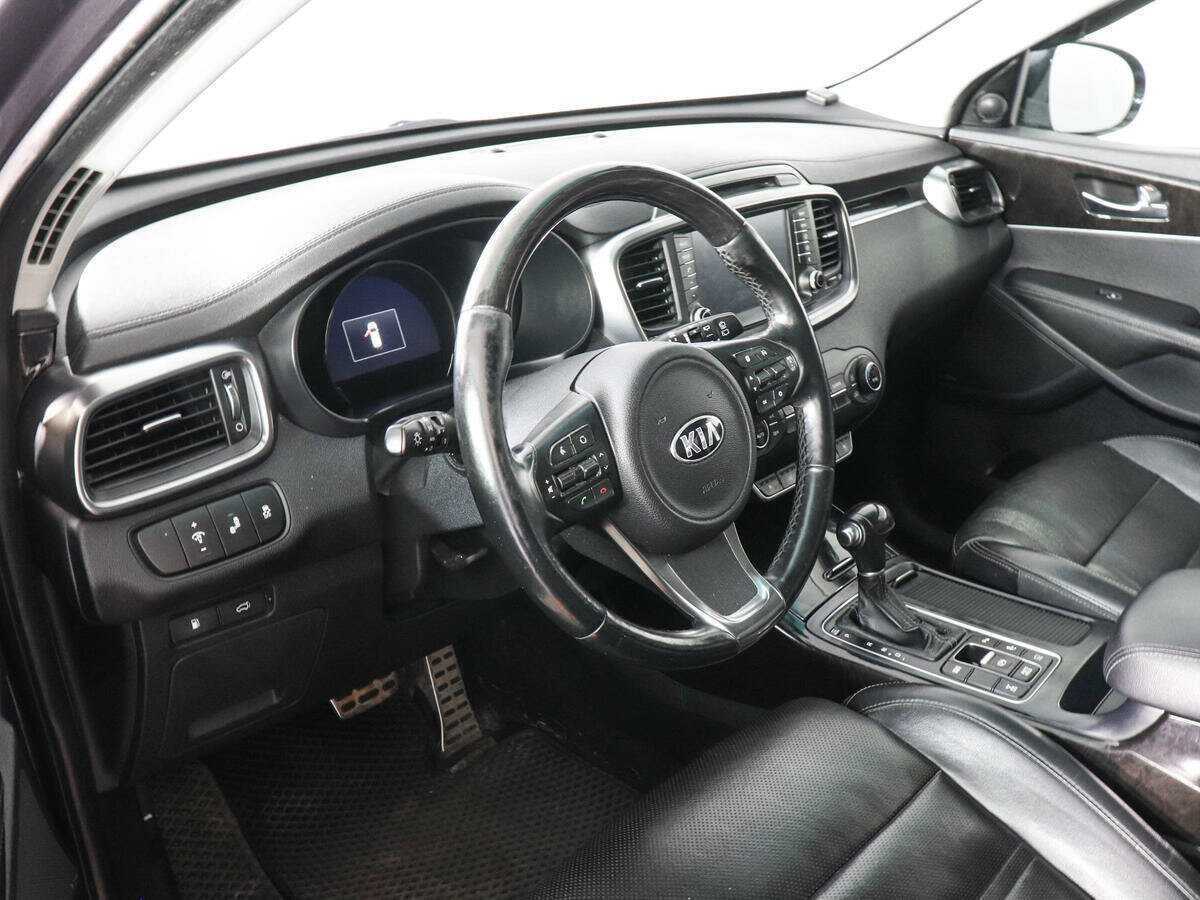 Kia Sorento с пробегом — 2017 год. Фото: #8
