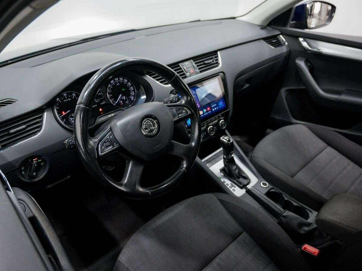 Skoda Octavia с пробегом — 2015 год. Фото: #12