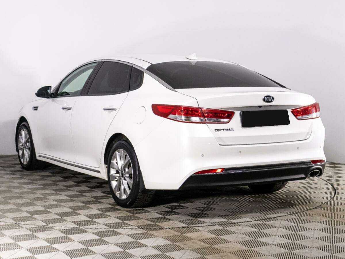 Kia Optima с пробегом — 2017 год. Фото: #6