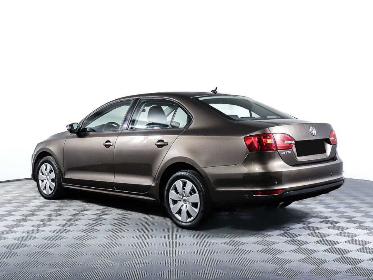 Volkswagen Jetta с пробегом — 2012 год. Фото: #5