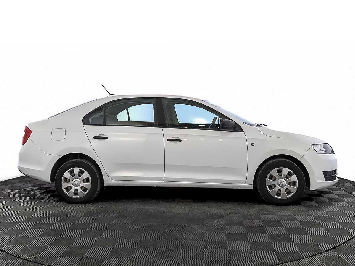 Skoda Rapid с пробегом — 2017 год. Фото: #3
