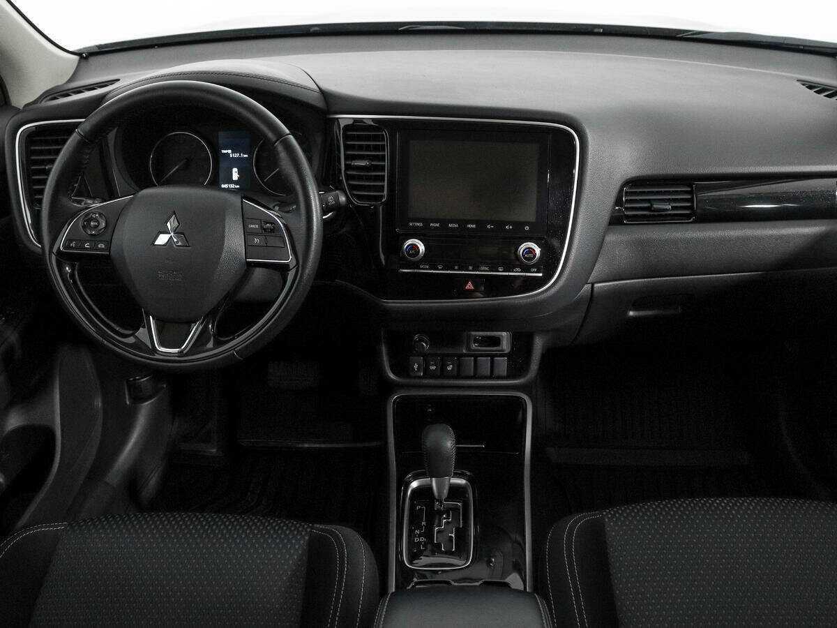 Mitsubishi Outlander с пробегом — 2020 год. Фото: #14