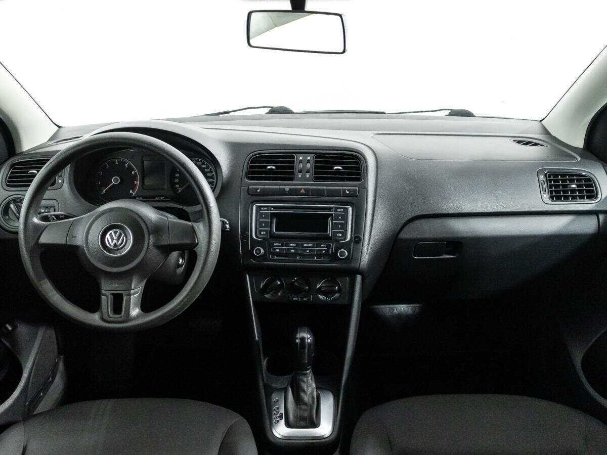 Volkswagen Polo с пробегом — 2014 год. Фото: #12