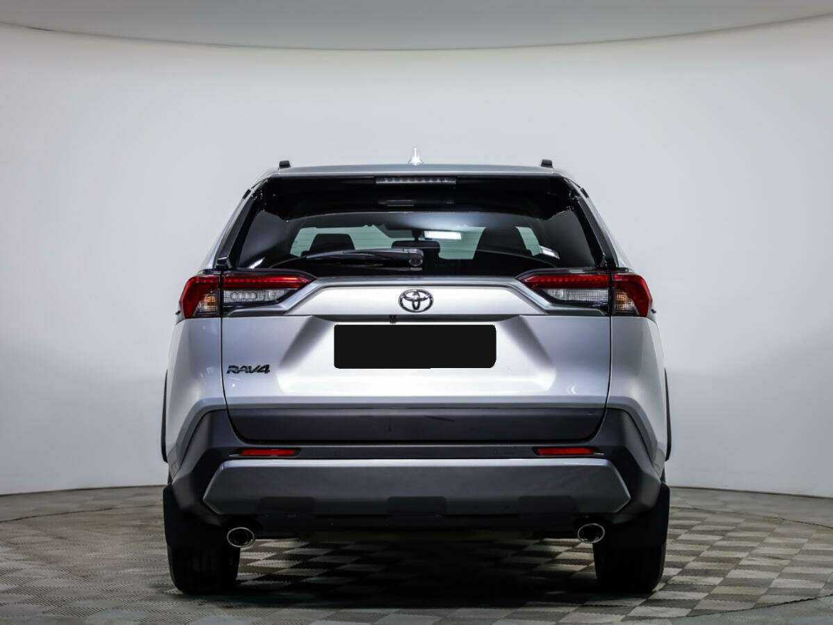 Toyota RAV4 с пробегом — 2020 год. Фото: #4