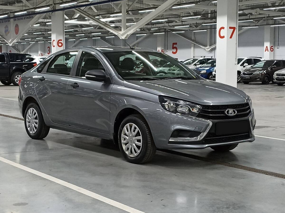Lada (ВАЗ) Vesta с пробегом — 2016 год. Фото: #2