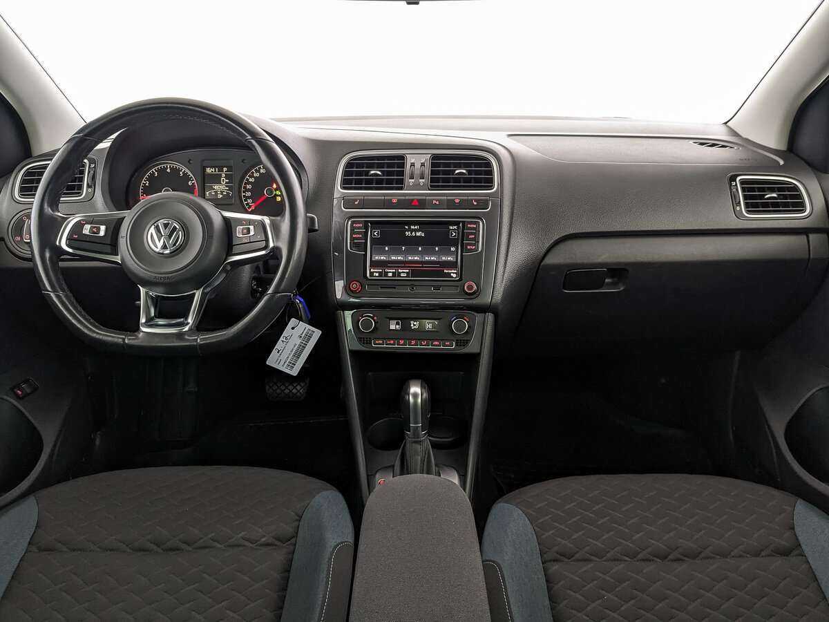 Volkswagen Polo с пробегом — 2020 год. Фото: #9
