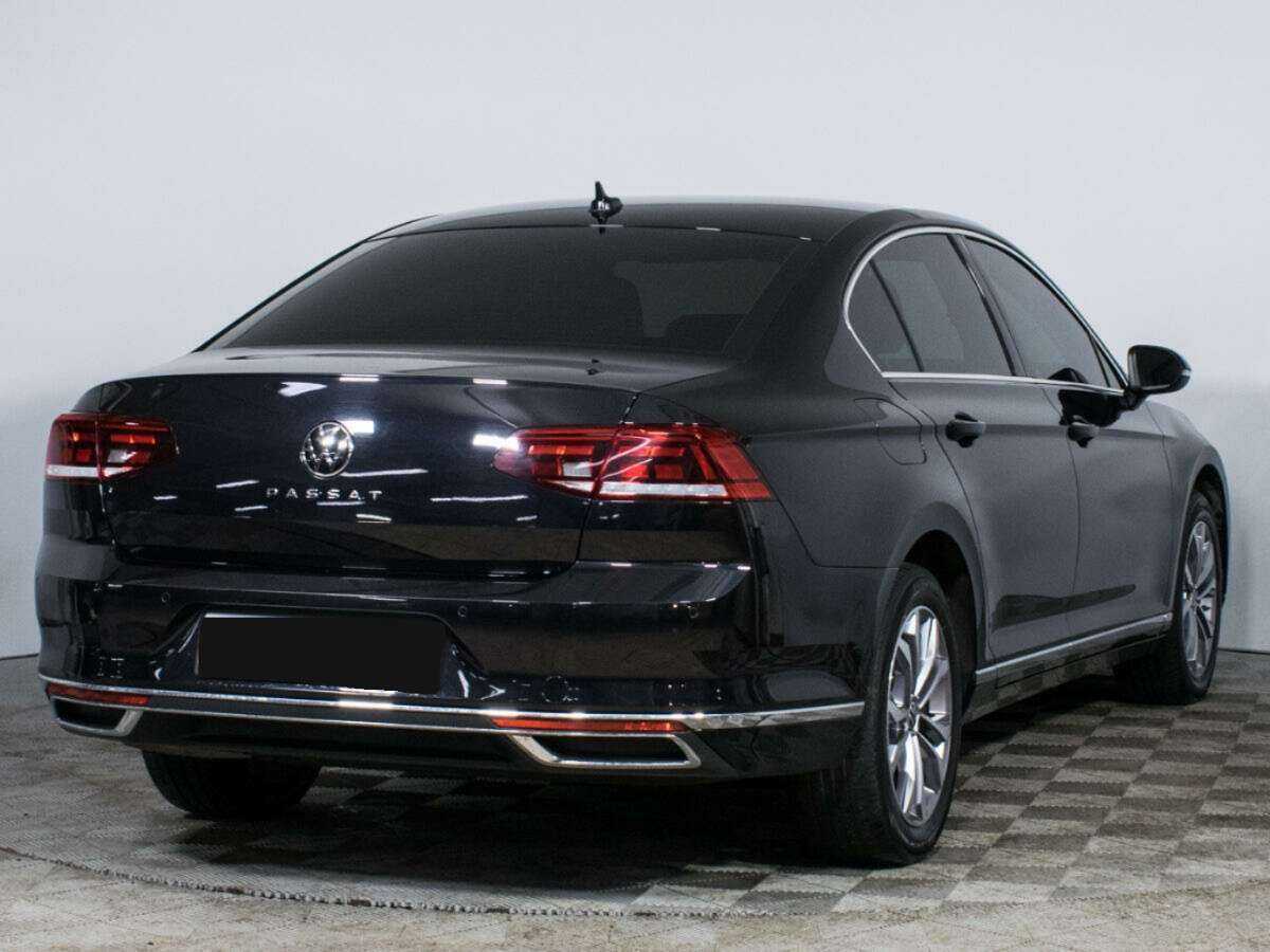 Volkswagen Passat с пробегом — 2021 год. Фото: #4