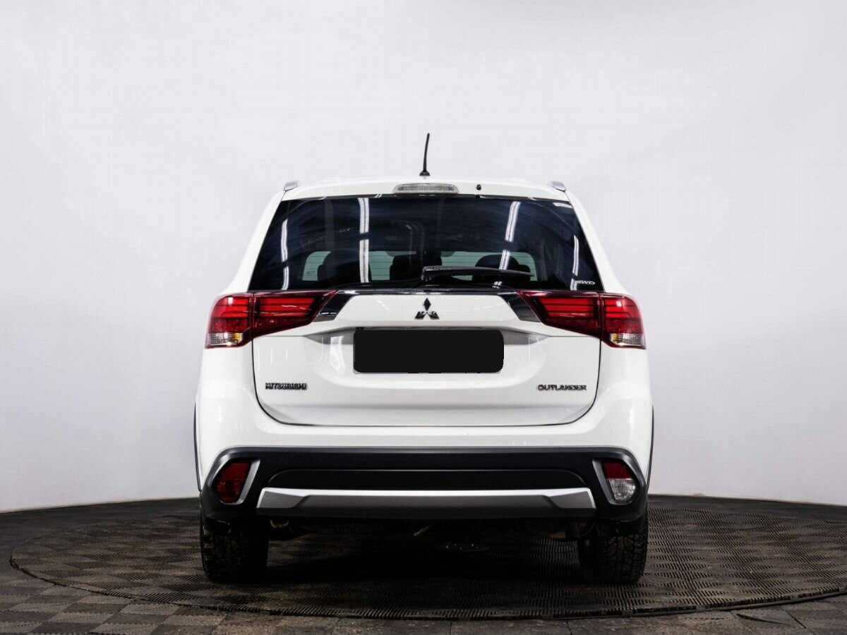 Mitsubishi Outlander с пробегом — 2016 год. Фото: #4