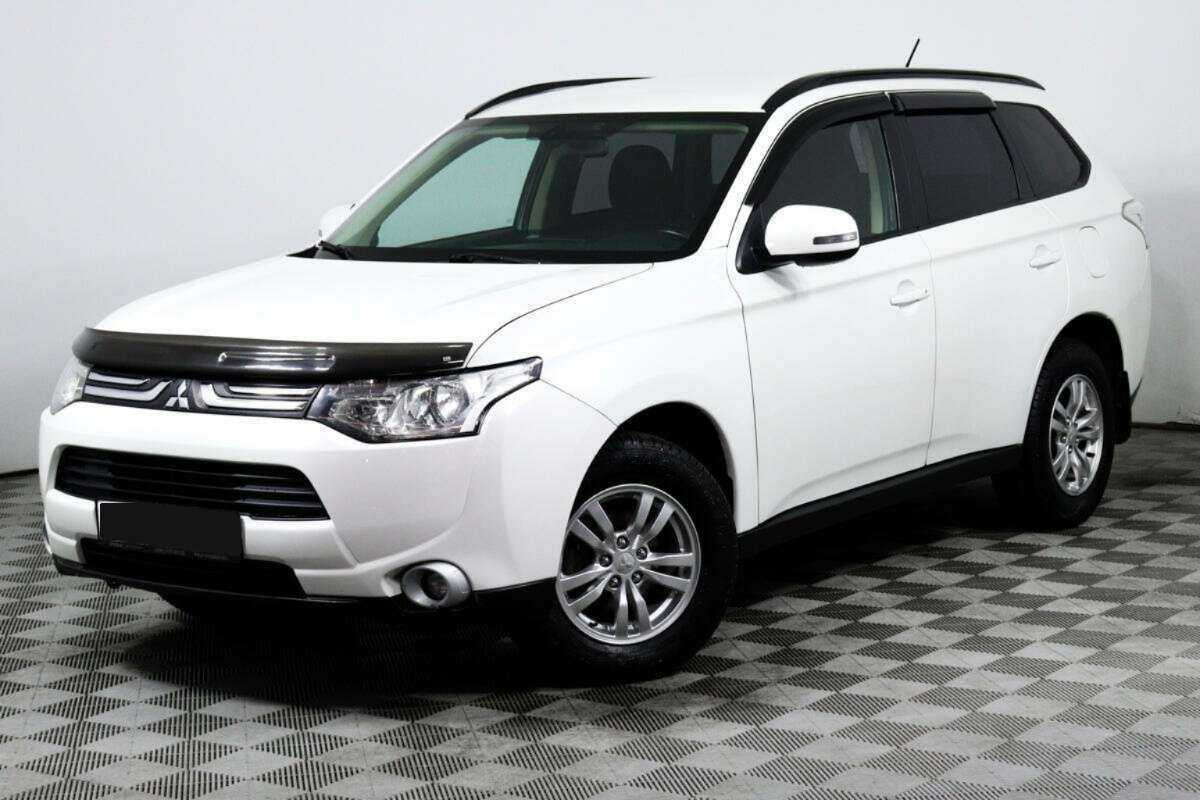 Mitsubishi Outlander с пробегом — 2013 год. Фото: #0
