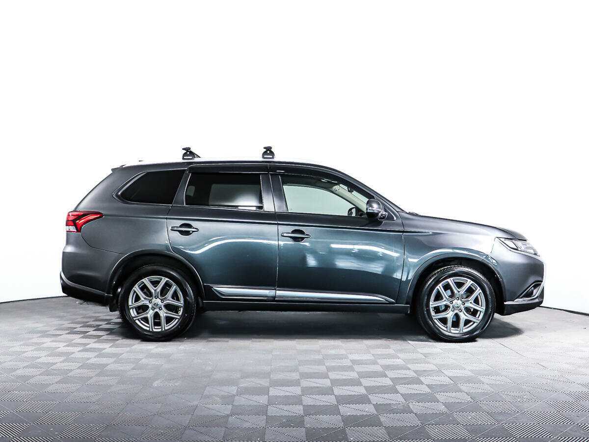 Mitsubishi Outlander с пробегом — 2020 год. Фото: #3