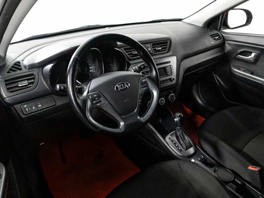 Kia Rio с пробегом — 2015 год. Фото: #10