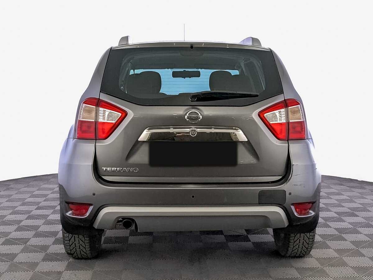 Nissan Terrano с пробегом — 2015 год. Фото: #5