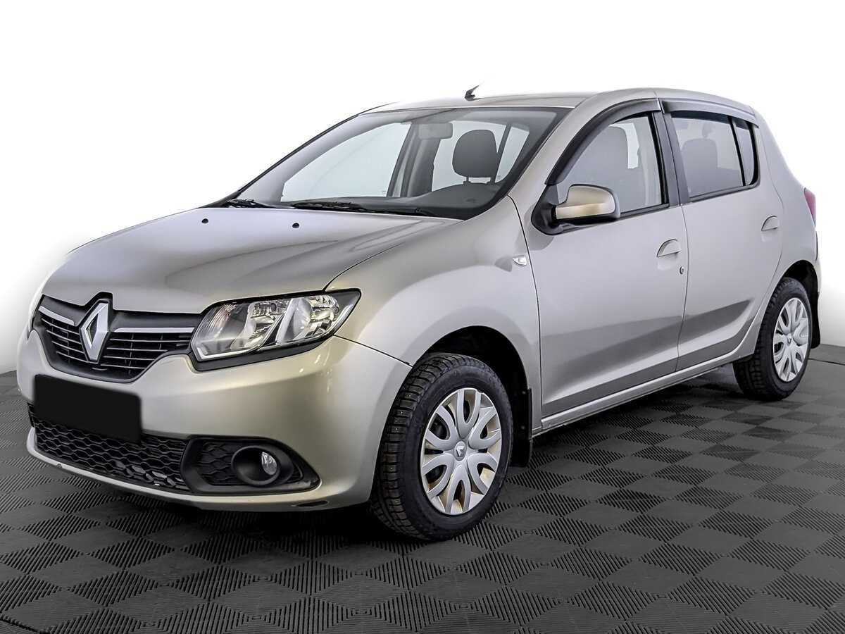 Renault Sandero с пробегом — 2018 год. Посмотреть фото