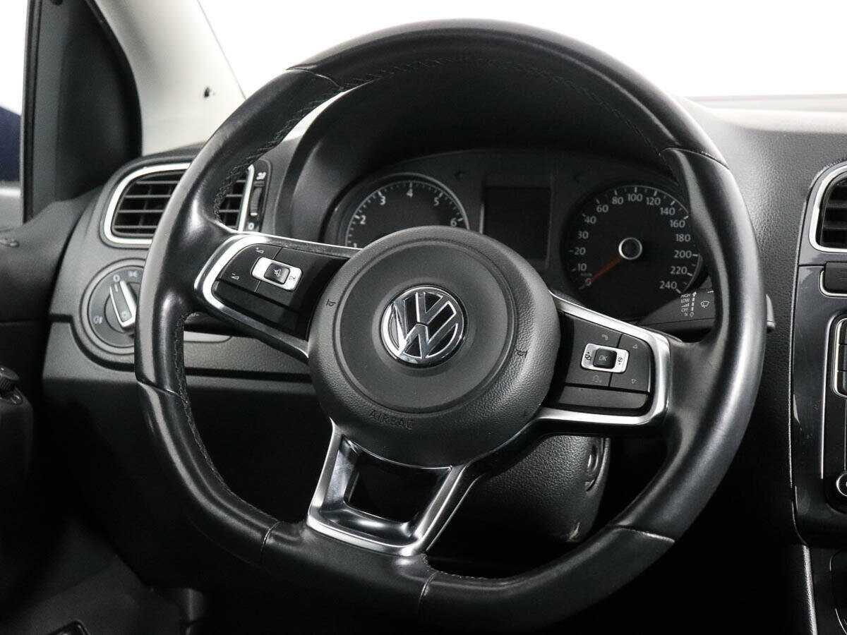 Volkswagen Polo с пробегом — 2020 год. Фото: #12