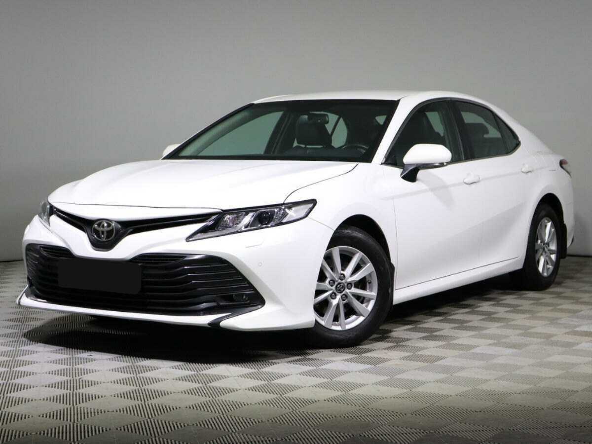 Toyota Camry с пробегом — 2018 год. Фото: #0