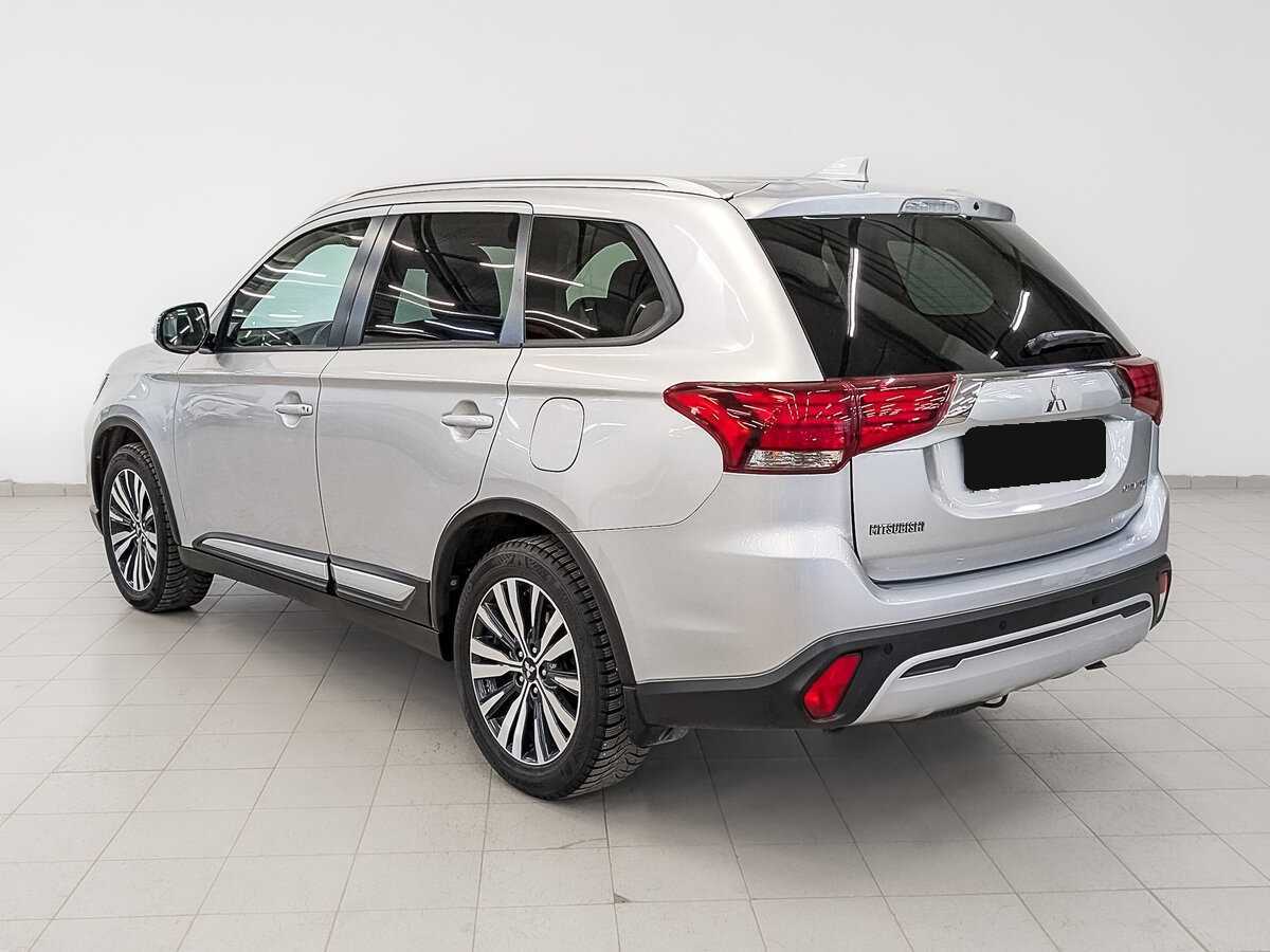 Mitsubishi Outlander с пробегом — 2020 год. Фото: #6
