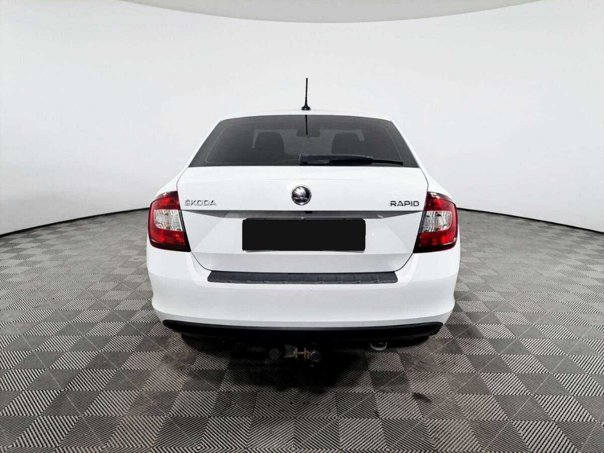 Skoda Rapid с пробегом — 2019 год. Фото: #4