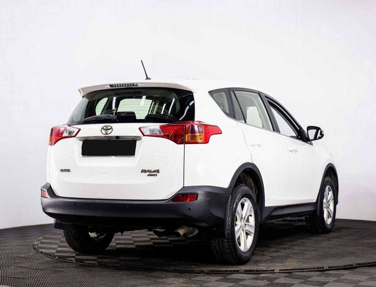 Toyota RAV4 с пробегом — 2013 год. Фото: #5