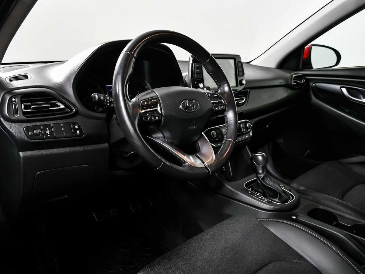 Hyundai i30 с пробегом — 2022 год. Фото: #11