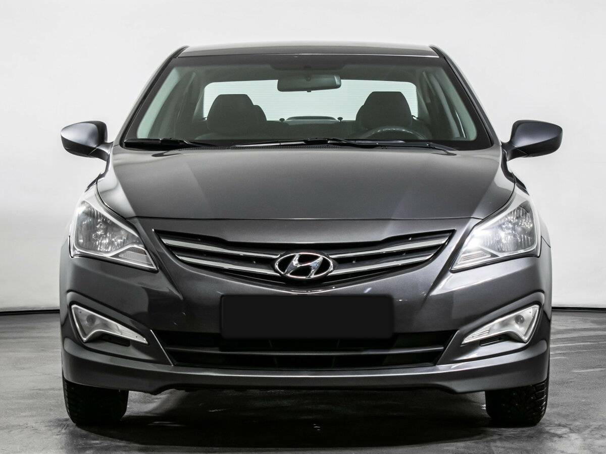 Hyundai Solaris с пробегом — 2015 год. Фото: #1