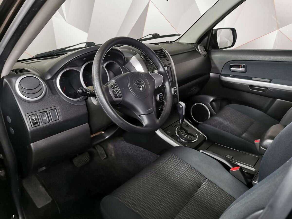 Suzuki Grand Vitara с пробегом — 2013 год. Фото: #13