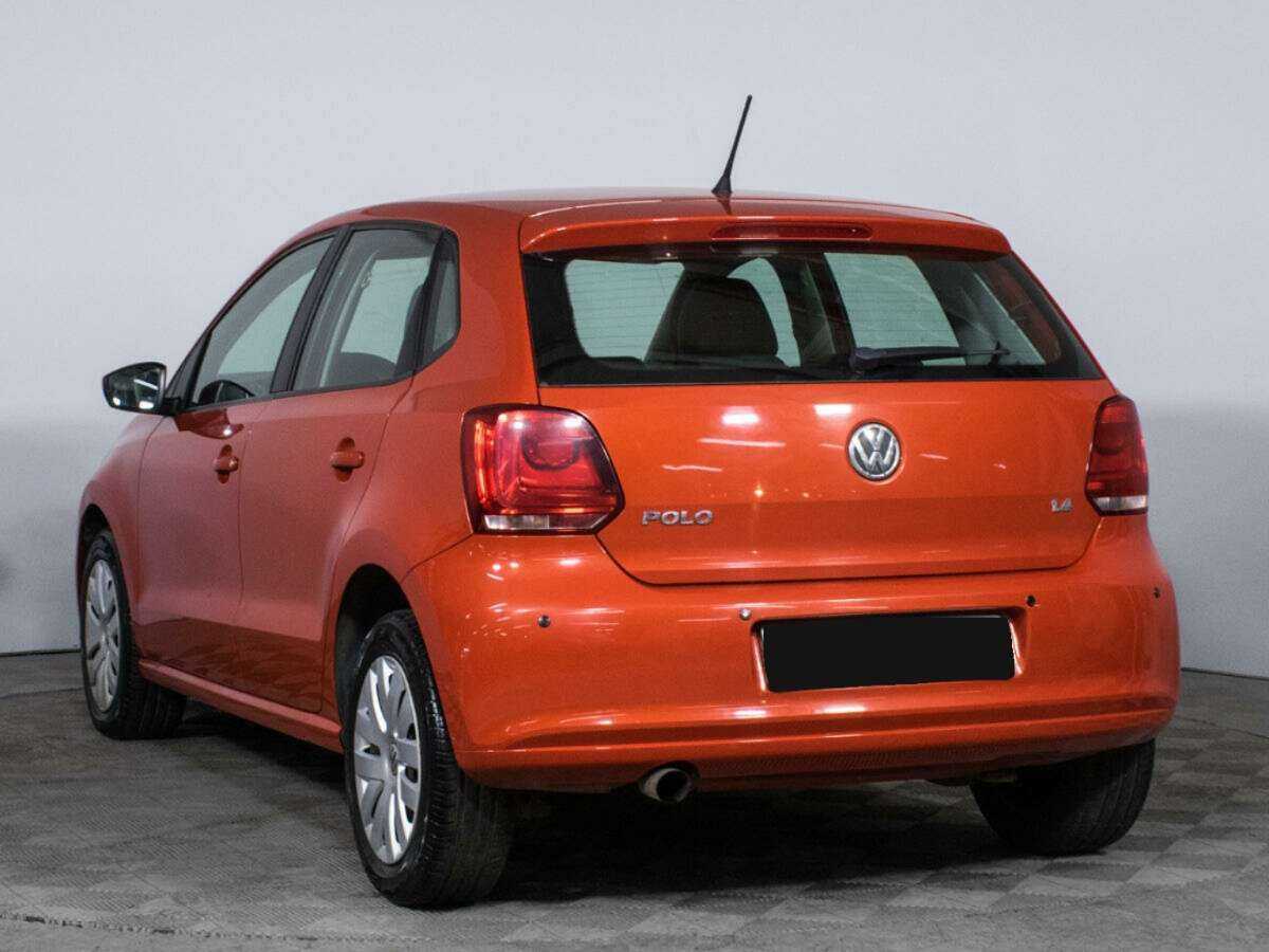 Volkswagen Polo с пробегом — 2012 год. Фото: #6