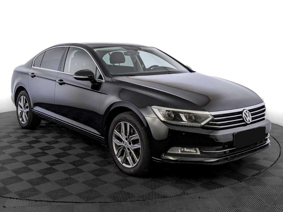 Volkswagen Passat с пробегом — 2018 год. Фото: #2