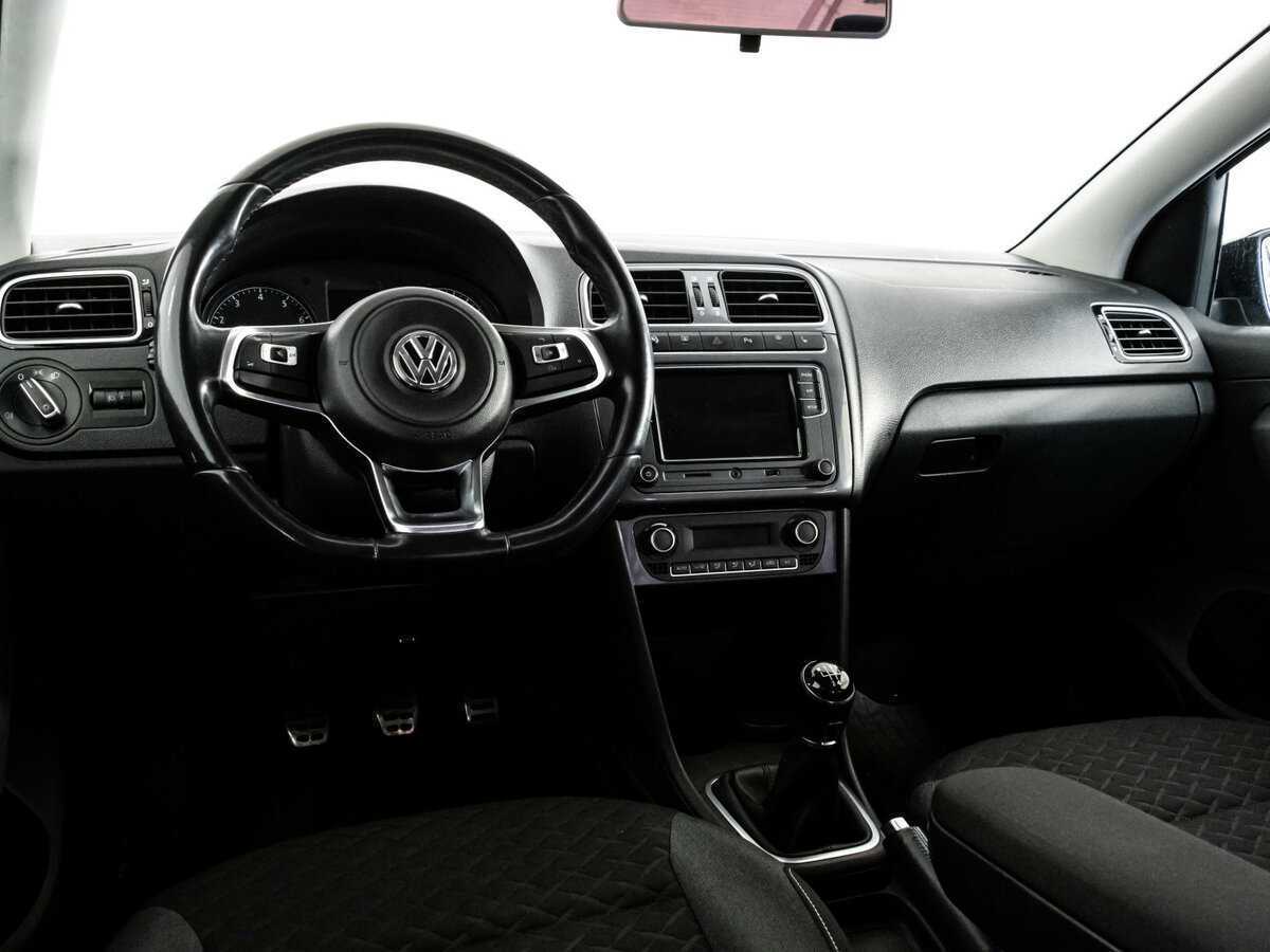 Volkswagen Polo с пробегом — 2018 год. Фото: #8