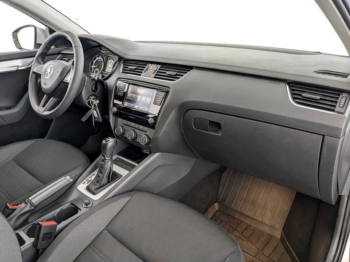 Skoda Octavia с пробегом — 2018 год. Фото: #10