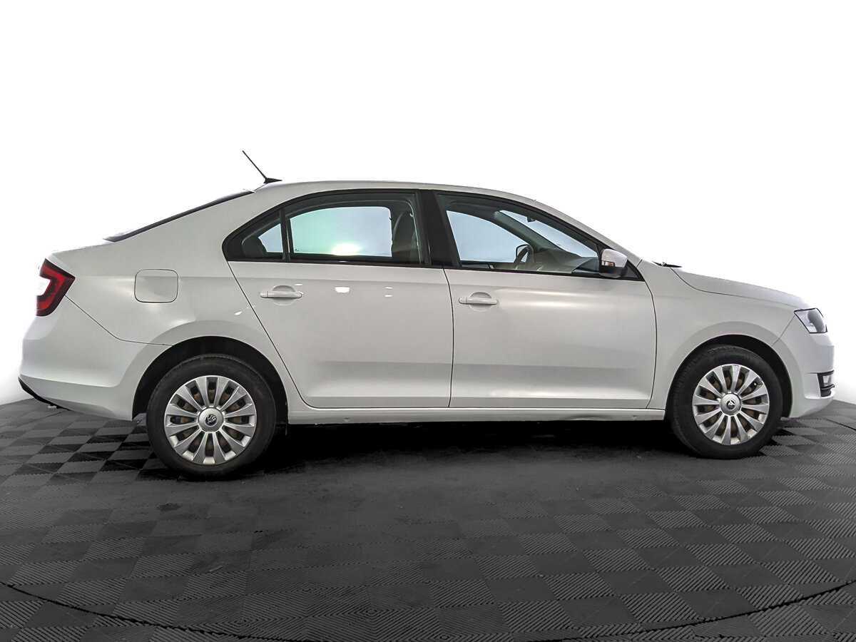 Skoda Rapid с пробегом — 2019 год. Фото: #3