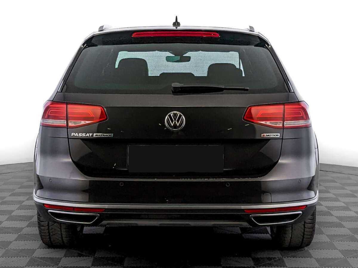 Volkswagen Passat с пробегом — 2018 год. Фото: #5