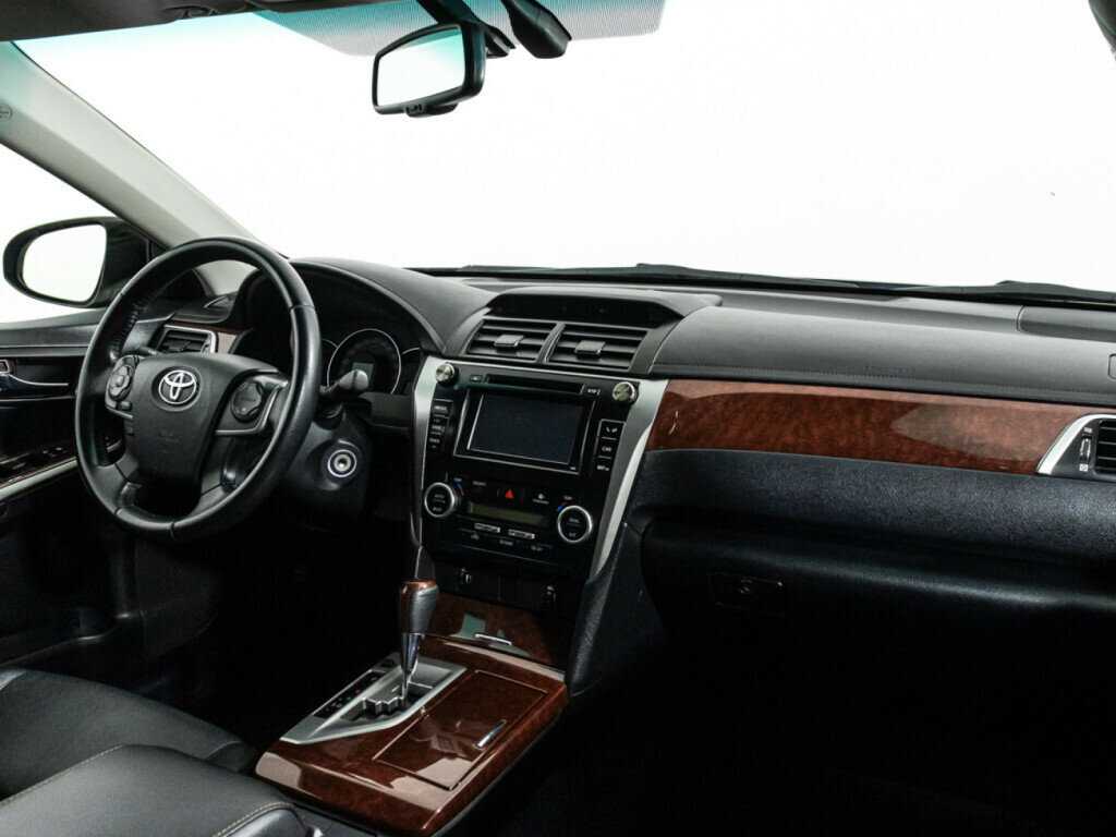 Toyota Camry с пробегом — 2012 год. Фото: #8